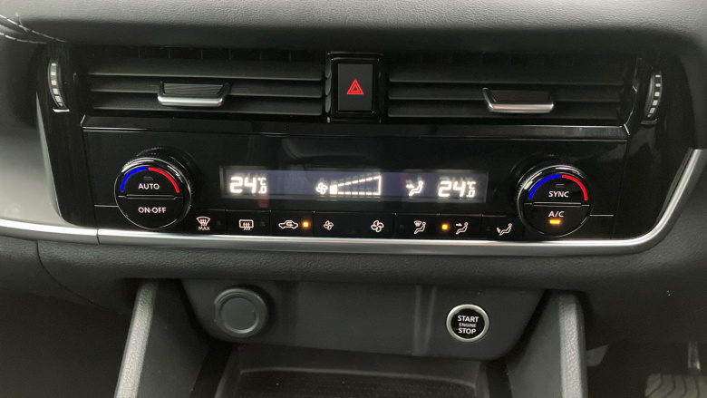 Nissan Qashqai 1.3 DiG-T MH 158 Acenta Premium 5dr Xtronic Petrol Hatchback